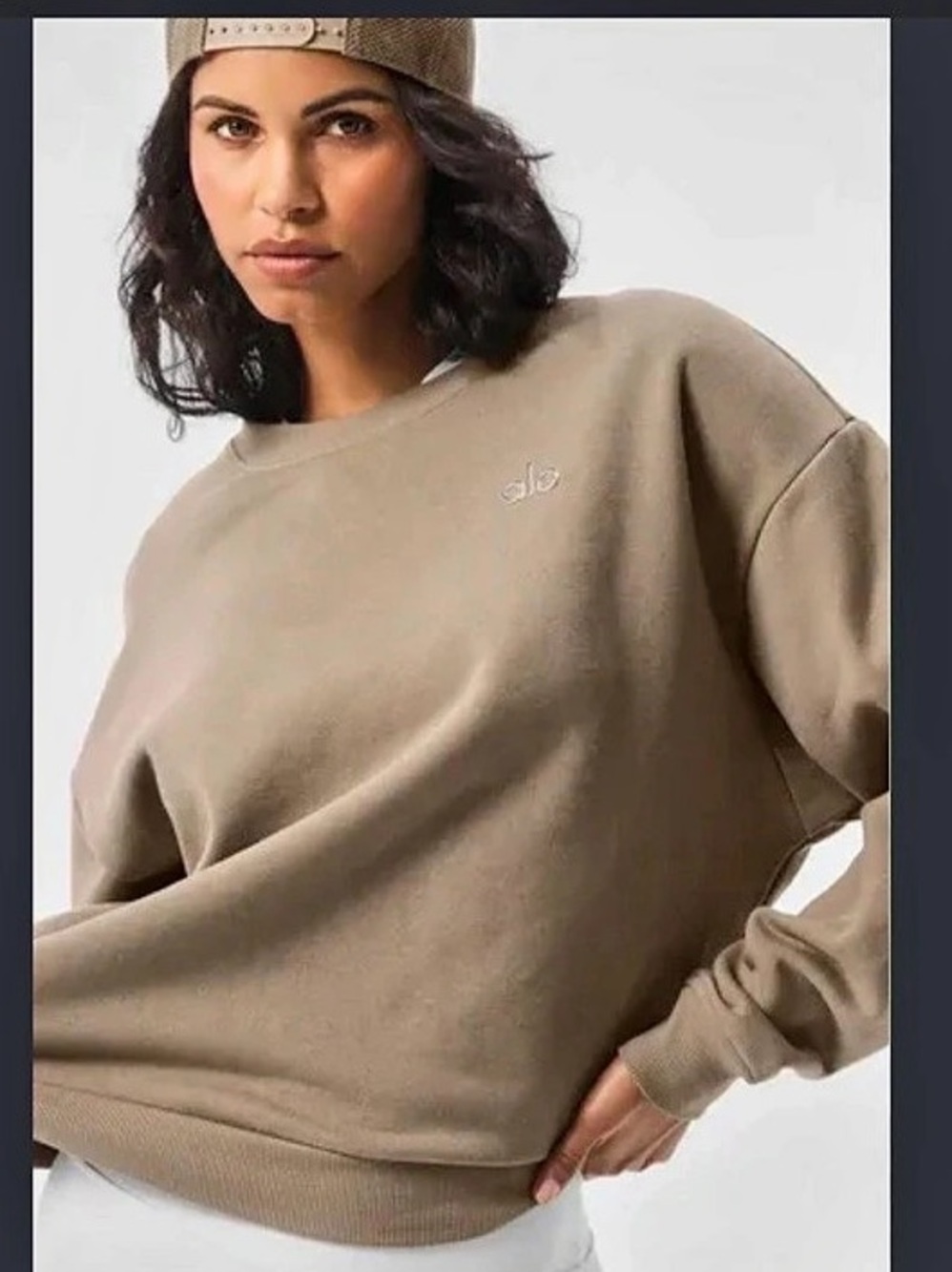 Alo Yoga Accolade Crew Neck Pullover Sweatshirt